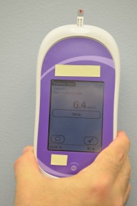 Read the blood glucose results on the glucometer