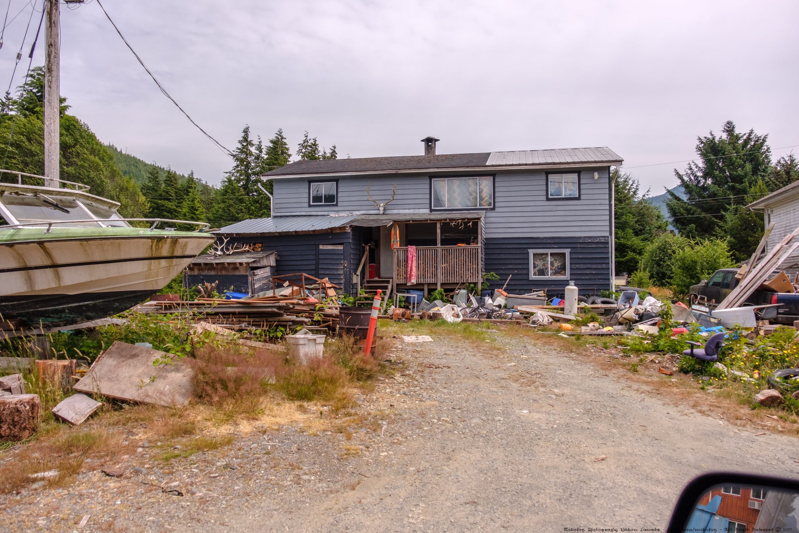 House in need of serious repair, Malachan Indian Reserve, Vancouver Island (2017) Credits to: Mikofox Photography