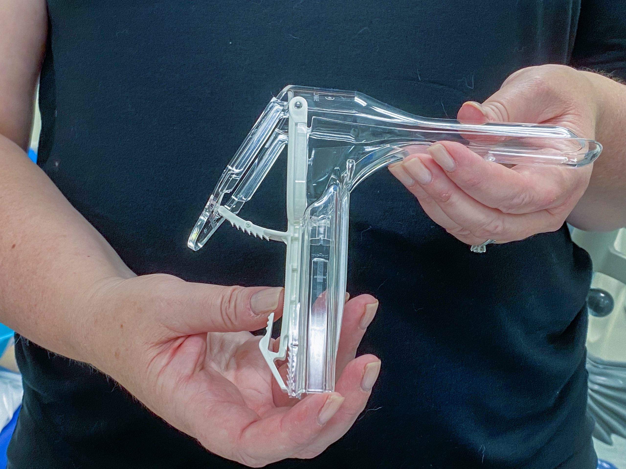 Small Plastic Speculum side view