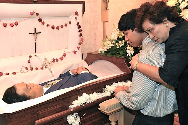 embalming a body for funeral