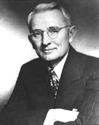 Photo of author Dale Carnegie