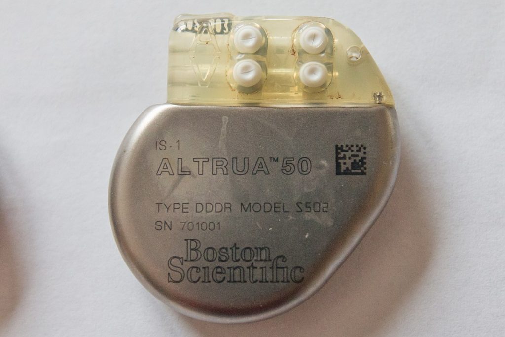 Boston Scientific Altrua 50 Dual-chamber cardiac pacemaker