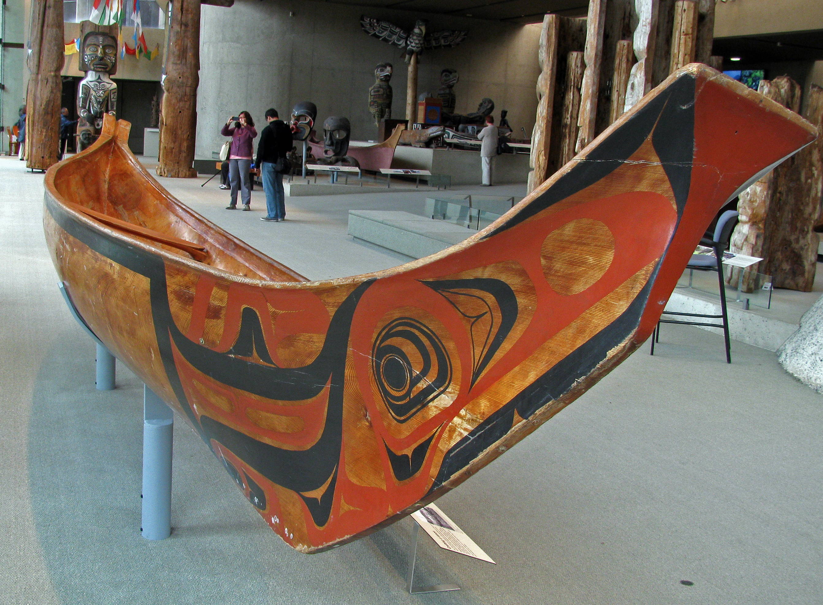 Full size northern style Tluu dugout canoe