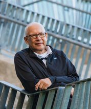 Photograph of author David Newhouse