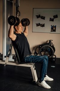 man doing a shoulder press